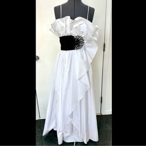 VINTAGE 1980s AFTER FIVE PROM FORMAL DRESS LONG GOWN RUFFLE WHITE BLACK SEQUIN 8